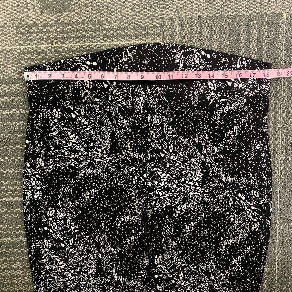 Torrid Premium Legging - Metallic Splatter Black Size 3 - Picture 6 of 11